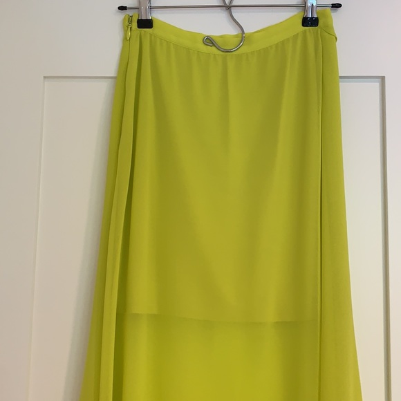 Light Weight Cascading High Low Maxi Skirt - Picture 5 of 7